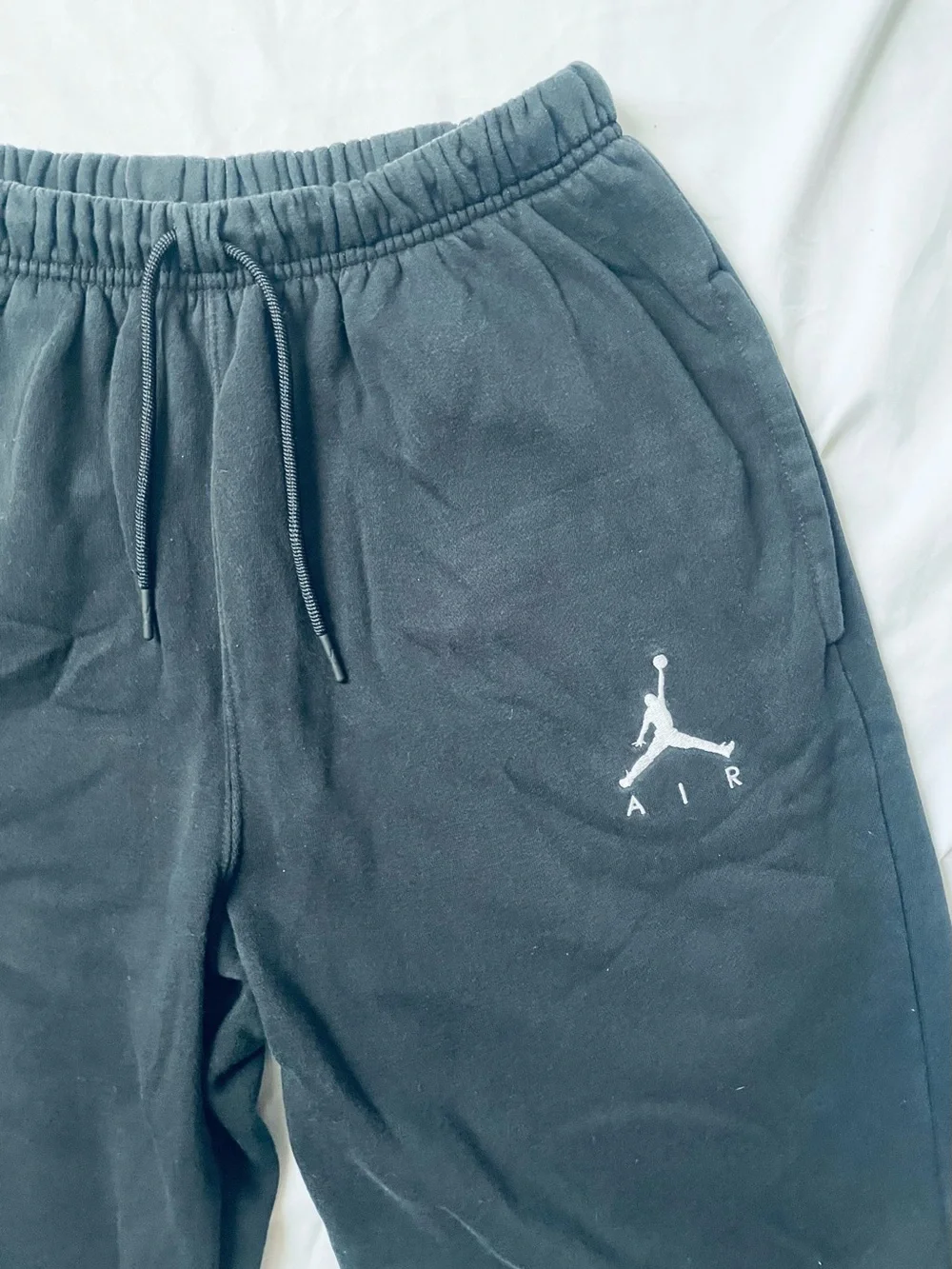 Jordan Air Vintage Sweatpants Black Fleece Joggers with White Jumpman